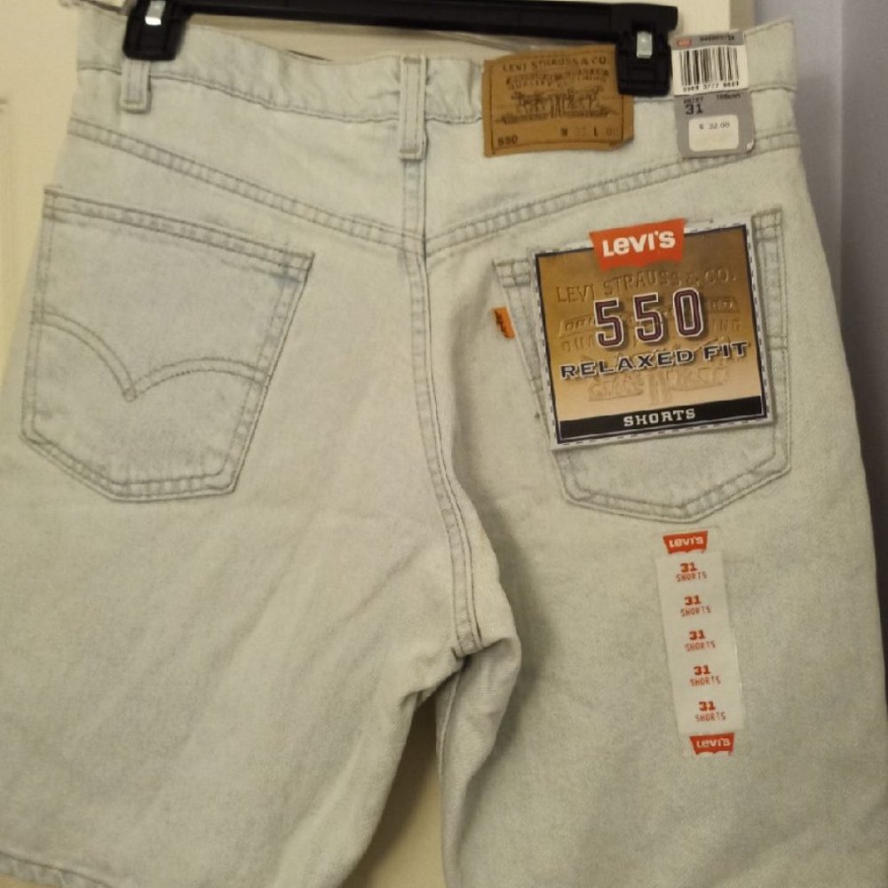 Vintage Levi's 550 9" Shorts 31 USA NWT
